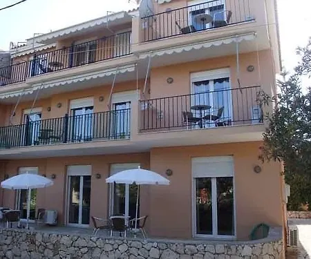 αlexander Διαμέρισμα